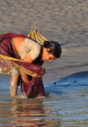 Even fishing methods can differ between men and women, again leaving shore-based fishers more exposed to potential wildlife attacks